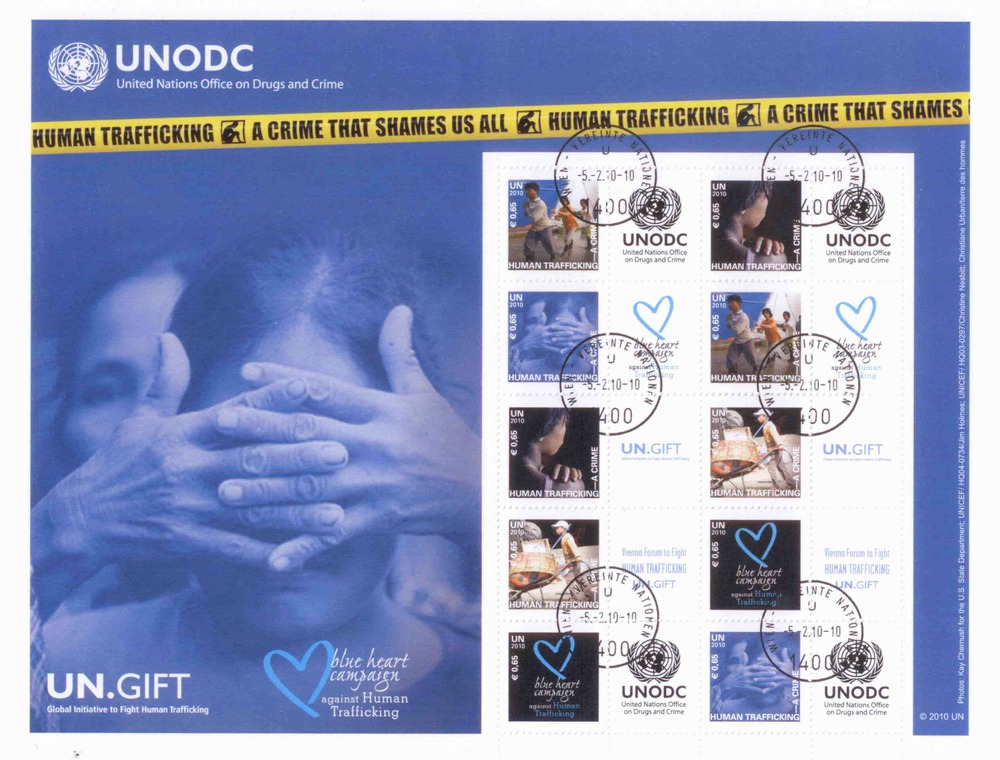UN Vienna - o, € 3.25 - Greeting Stamps: Campaign against human trade