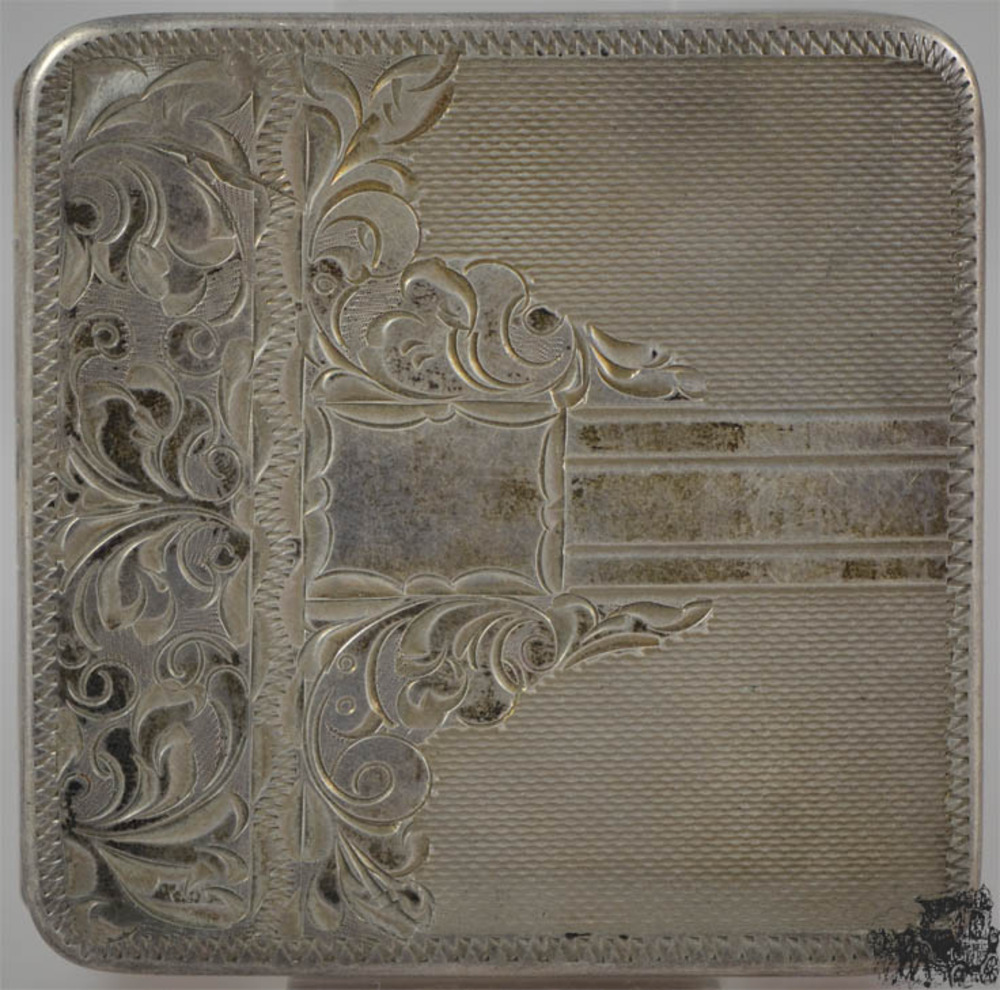 Kleine Schatulle mit Spiegel Kleine Schatulle mit Spiegel
